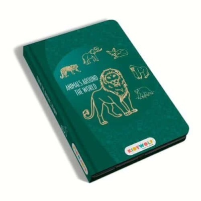 Livro verde com título 'ANIMALS AROUND THE WORLD' e ilustrações de animais dourados