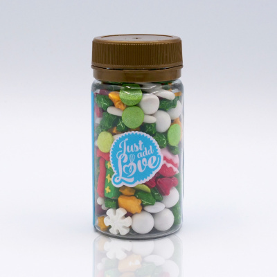 Frasco com confeitos coloridos e etiqueta Just add Love