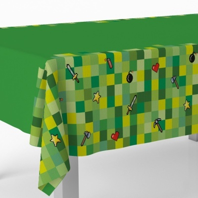 Toalha de mesa verde com padrões coloridos de espada, bomba, coração, estrela e martelo