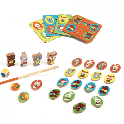 Jogo de tabuleiro em madeira com peças e cartões ilustrados com animais