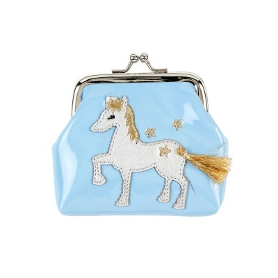 Carteira azul com cavalo branco bordado e fecho metálico