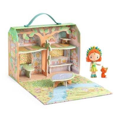 Casa de brincar em cartão colorido com figuras de menina e animal