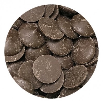 Pastilhas de chocolate preto redondas e lisas