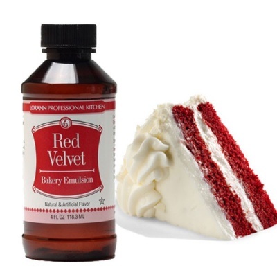 Emulsão de pastelaria Red Velvet e fatia de bolo Red Velvet