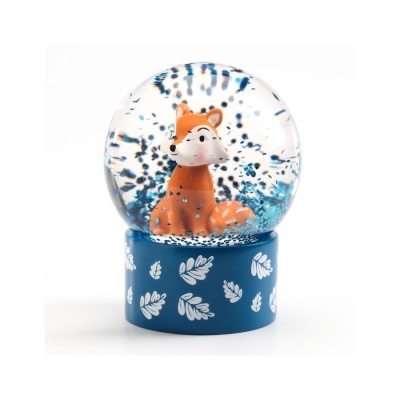 Globo de neve com raposa laranja, base azul com folhas brancas