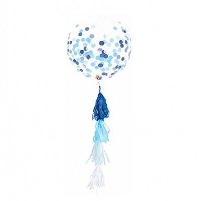 Balão transparente com confetes azuis e franjas coloridas penduradas.
