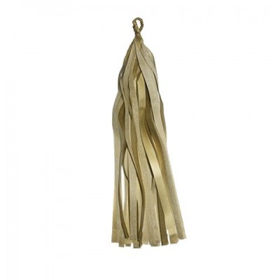 Pendente decorativo de franjas castanho claro com argola no topo