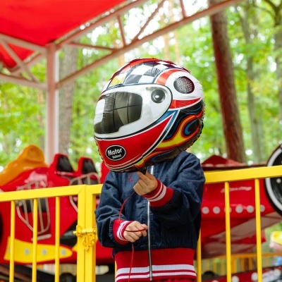 Balão de alumínio em forma de capacete de mota colorido com texto Motor Helmet