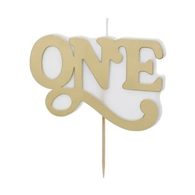 vela decorativa em formato da palavra ONE com letras douradas