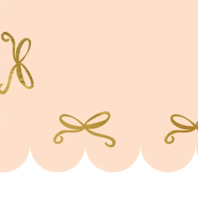 Tapete cor de rosa com bordas arredondadas e laços dourados desenhados