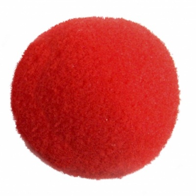 Bola vermelha felpuda de espuma