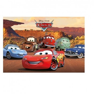 Cena dos carros da Disney Pixar Cars numa paisagem desértica