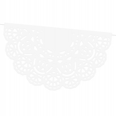 Guardanapo decorativo branco com padrões de recorte