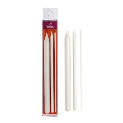 Conjunto de ferramentas brancas para modelagem em embalagem plástica transparente