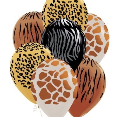 Balões com padrões de animais variados em cores amarelas, pretas, brancas, castanhas e laranjas