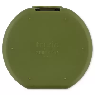 tampa redonda verde de plástico com fecho da marca Trixie