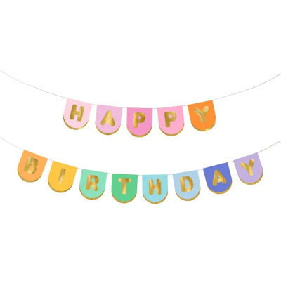 Guirlanda decorativa colorida com letras douradas HAPPY BIRTHDAY