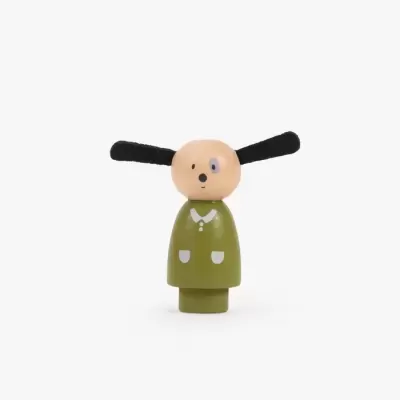 Boneco decorativo de madeira vestido verde com orelhas pretas longas