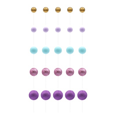 Cinco fios com bolas coloridas suspensas