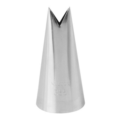 Bico de confeitar metálico prateado com gravura 'WILTON 366' e ponta em forma de V