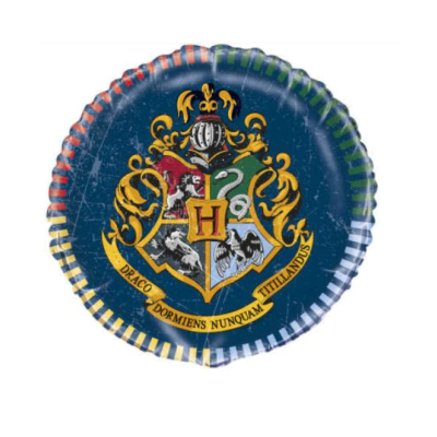 Prato de papel com escudo de Hogwarts e texto em faixa amarela