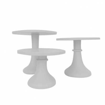 Conjunto de três mesas redondas brancas com pedestal único