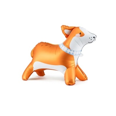 Balão em forma de cachorro laranja e branco sobre fundo branco