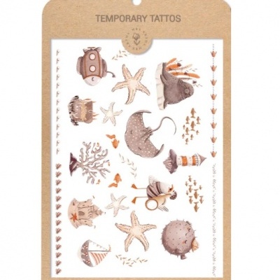 Tatuagens temporárias com motivos marinhos em tons castanhos e bege