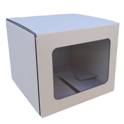 Caixa branca em cartão com janela transparente na parte da frente