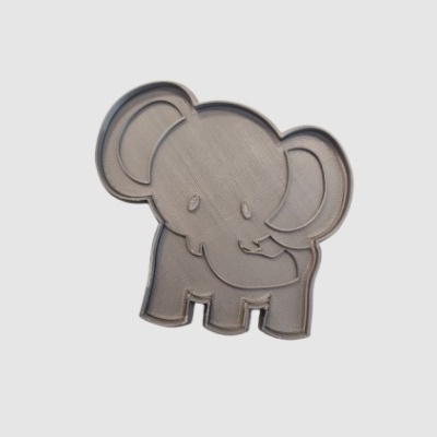 Prato infantil cinza claro em forma de elefante