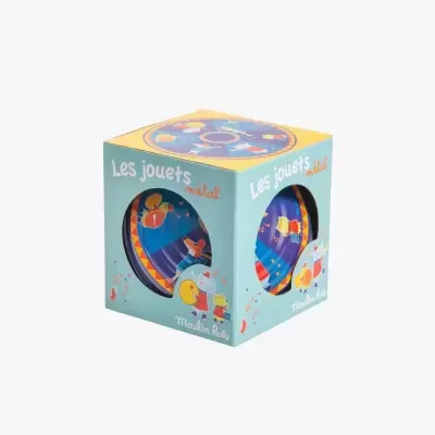 Caixa azul e amarela com brinquedo musical de metal colorido e ilustrações de animais