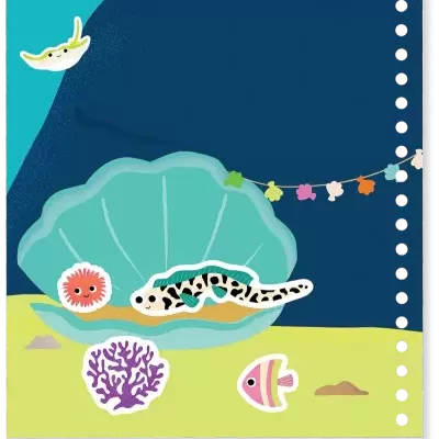 Ilustração fundo do mar com concha verde, peixe branco e preto, anêmona rosa, coral roxo, peixe rosa e guirlanda colorida