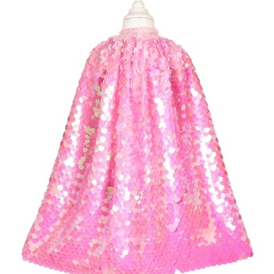 Capa cor-de-rosa com lantejoulas brilhantes