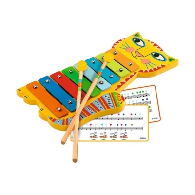 Xilofone de madeira colorido em forma de gato com baquetas e cartas musicais