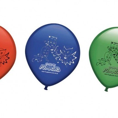 Balões vermelhos, azuis e verdes com personagens PJ Masks impressos