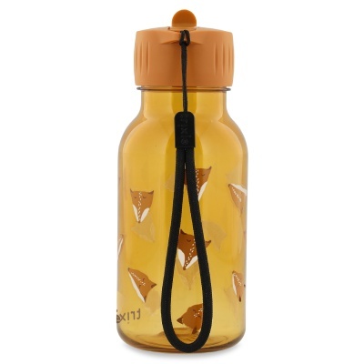 Garrafa de plástico amarela com tampa laranja e raposas ilustradas.