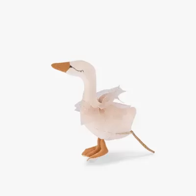 Pelúcia de cisne creme com detalhes dourados e tule rosa claro