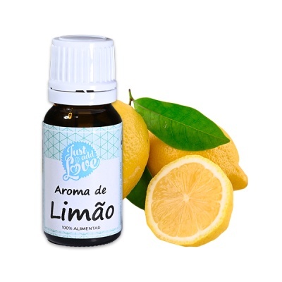 Frasco de aroma de limão com limões naturais