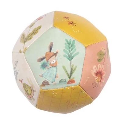 Bola colorida com ilustrações de coelho e flores