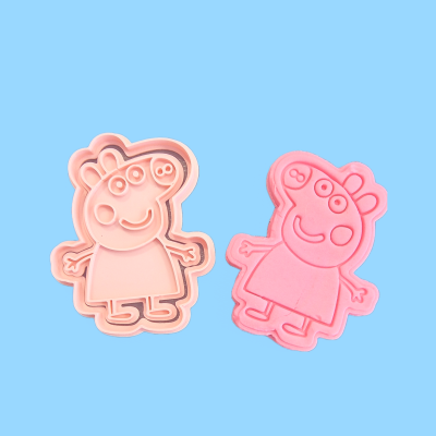 Conjunto de cortador e molde de porco em plástico cor-de-rosa