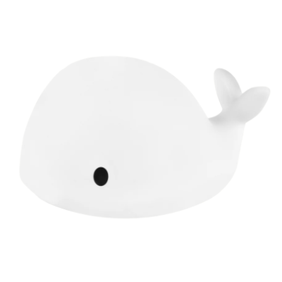 Figura decorativa branca em forma de baleia com olho preto