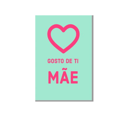 Cartão azul claro com texto e coração rosa para mãe