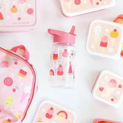 Produtos de criança com tema de gelados coloridos e mochila rosa