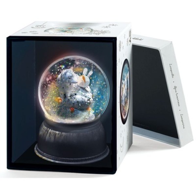 Globo de neve com coelho e lhama dentro da caixa branca