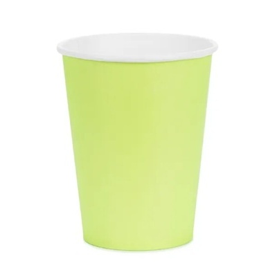 Copo de papel verde claro com interior branco