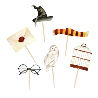 Toppers de papel com tema Harry Potter: carta lacrada, chapéu de bruxo, cachecol vermelho e amarelo, óculos redondos, coruja branca e gaiola.