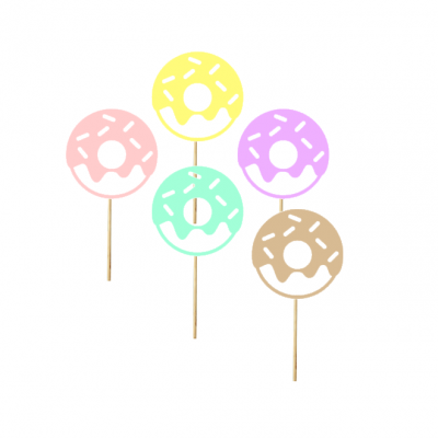 Toppers de bolo em forma de donuts coloridos em pauzinhos de madeira