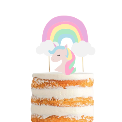 Bolo naked cake com decoração de unicórnio e arco-íris colorido em plástico
