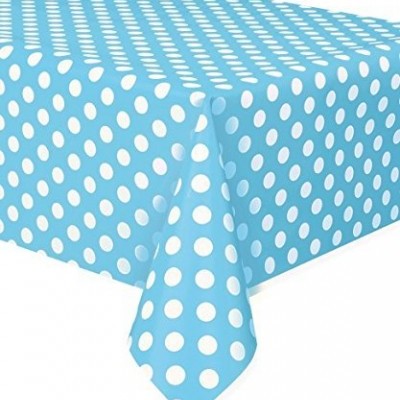 Toalha de mesa azul claro com bolinhas brancas