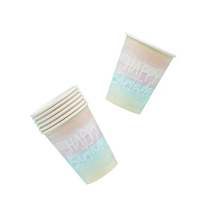 Copos descartáveis de papel com padrão em tons pastel e texto 'HAPPY Birthday'